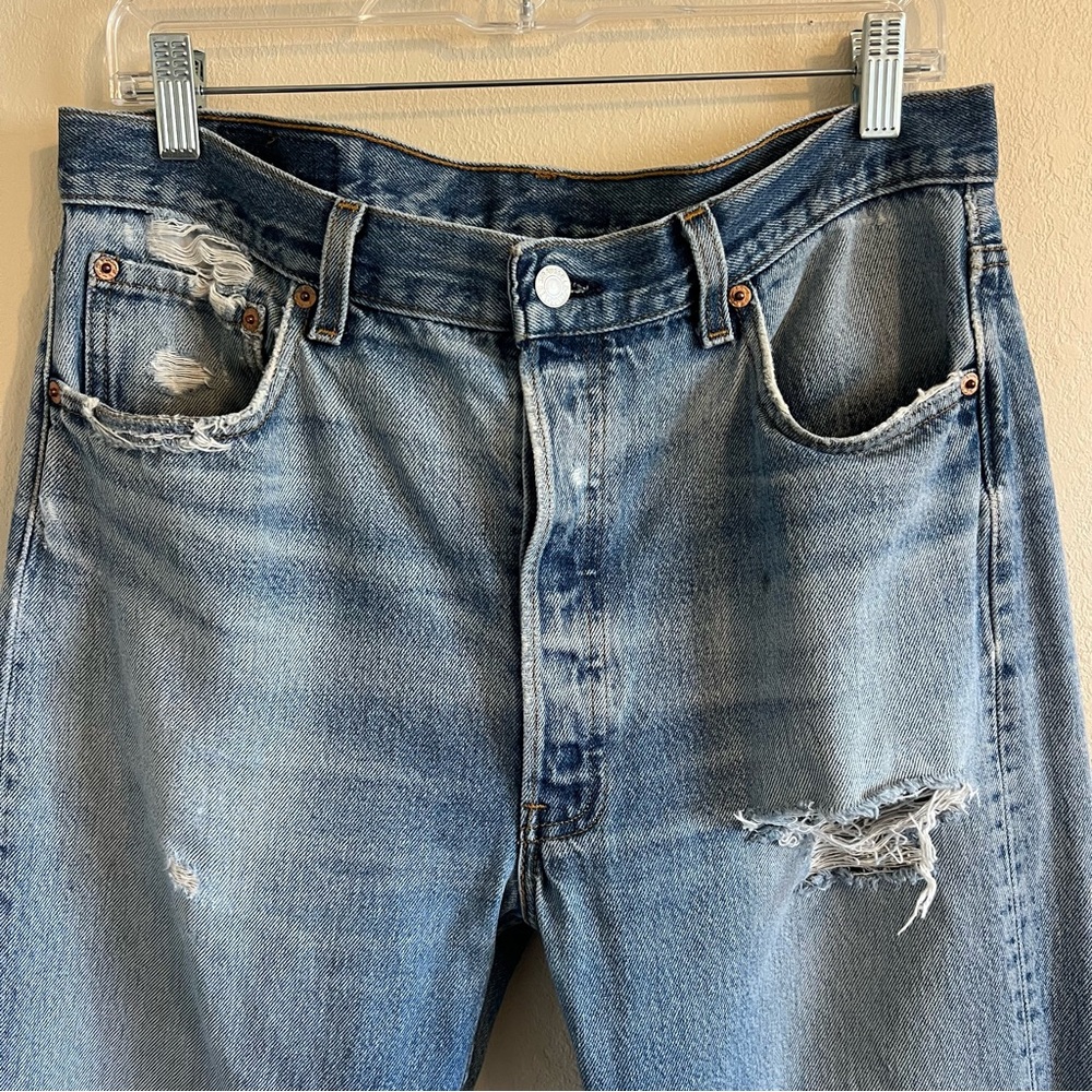 Vintage 90’s Levi’s 501 Button Fly Jeans - Picture 2 of 16
